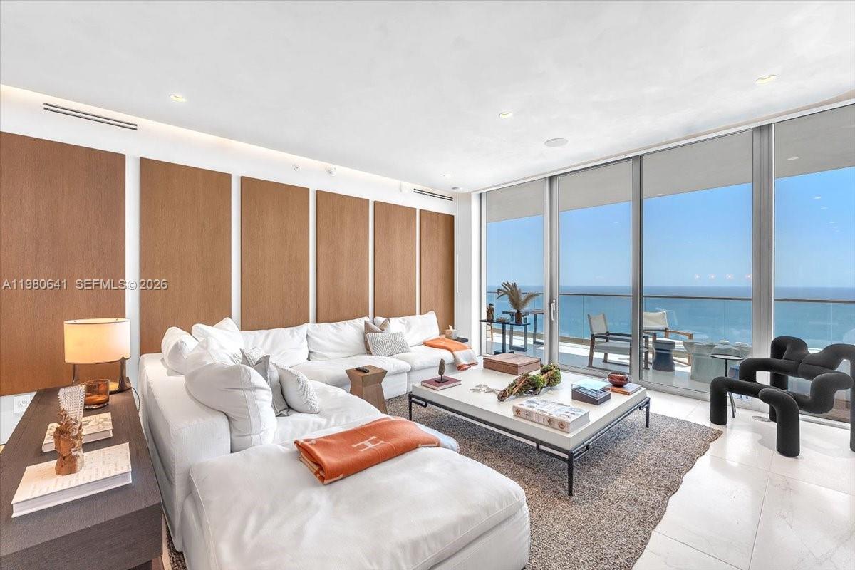 18975 Collins Ave #5302+Cabana 6, Sunny Isles Beach FL 33160