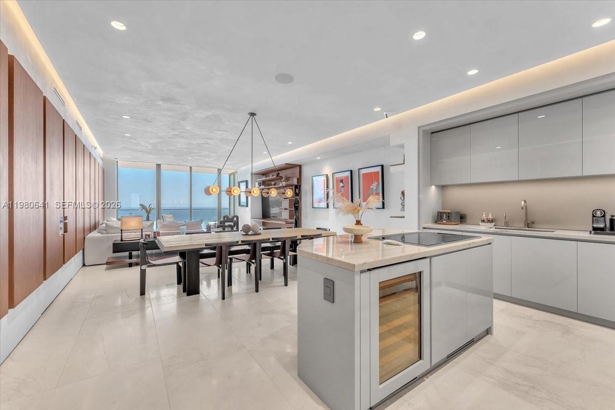 18975 Collins Ave #5302+Cabana 6, Sunny Isles Beach FL 33160