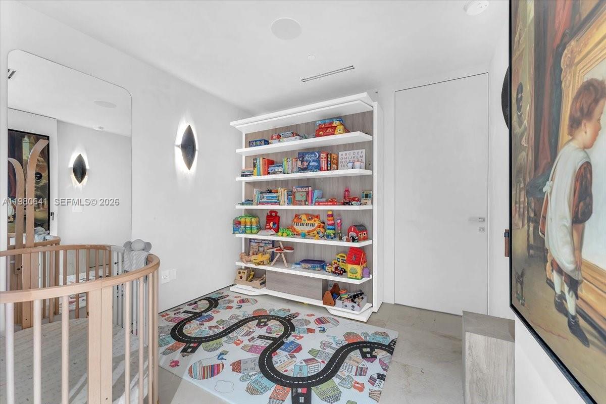 18975 Collins Ave #5302+Cabana 6, Sunny Isles Beach FL 33160
