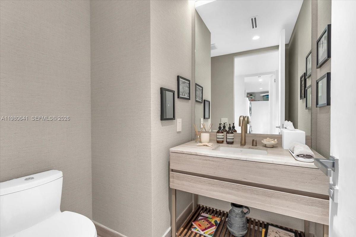 18975 Collins Ave #5302+Cabana 6, Sunny Isles Beach FL 33160
