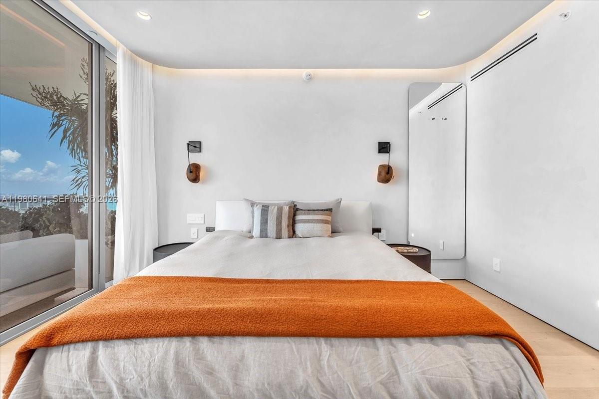18975 Collins Ave #5302+Cabana 6, Sunny Isles Beach FL 33160