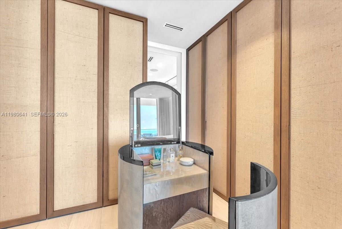 18975 Collins Ave #5302+Cabana 6, Sunny Isles Beach FL 33160