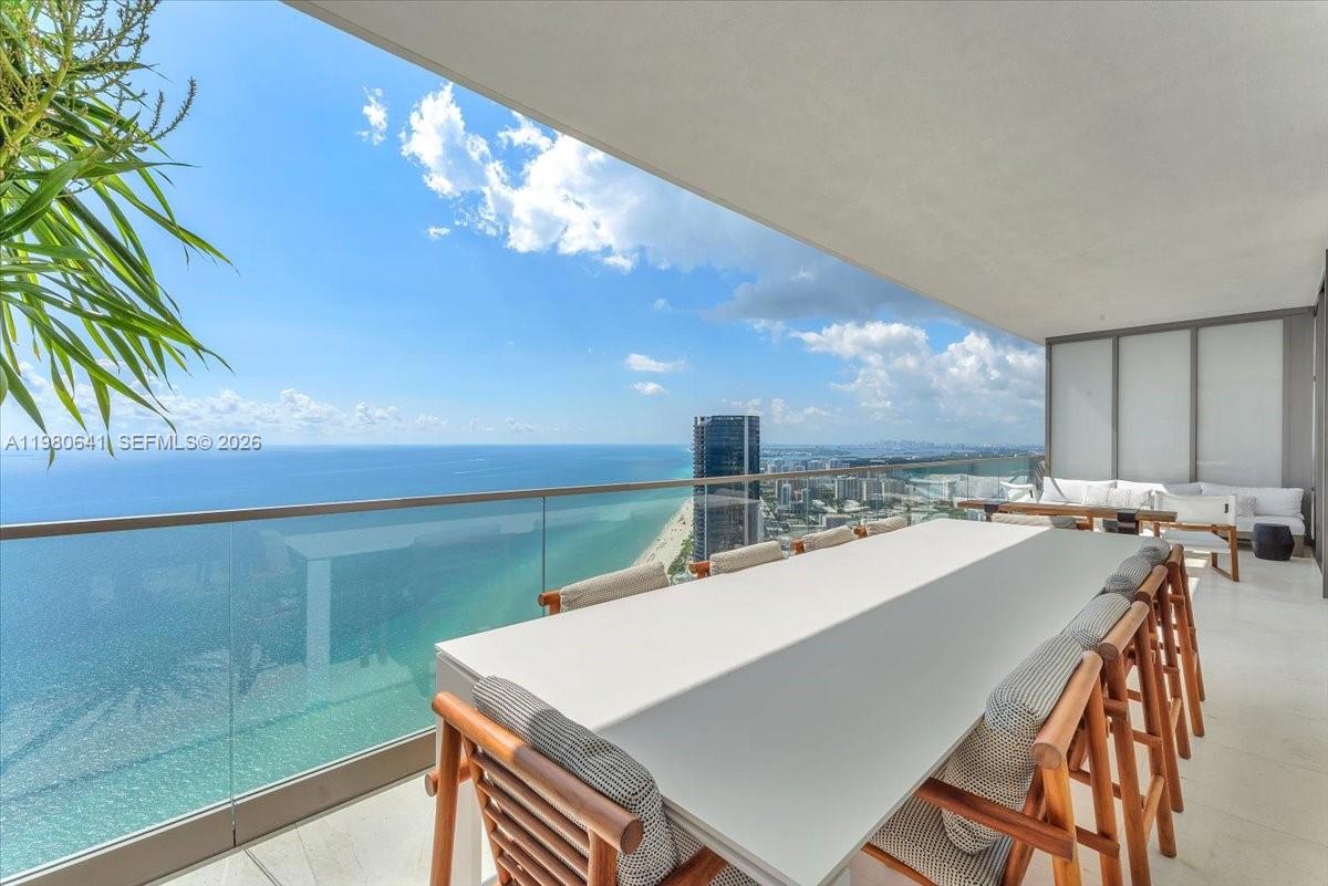 18975 Collins Ave #5302+Cabana 6, Sunny Isles Beach FL 33160