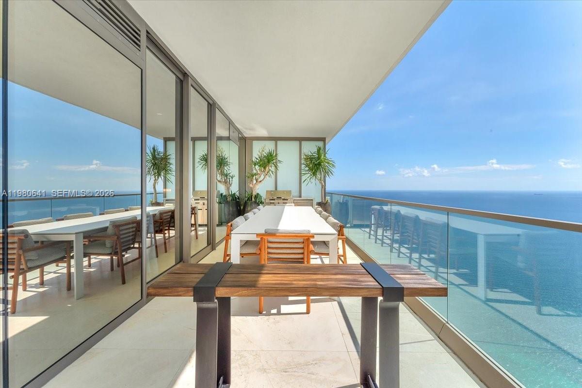 18975 Collins Ave #5302+Cabana 6, Sunny Isles Beach FL 33160