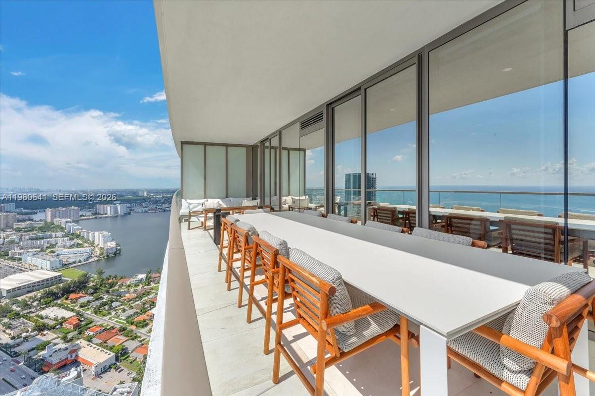 18975 Collins Ave #5302+Cabana 6, Sunny Isles Beach FL 33160