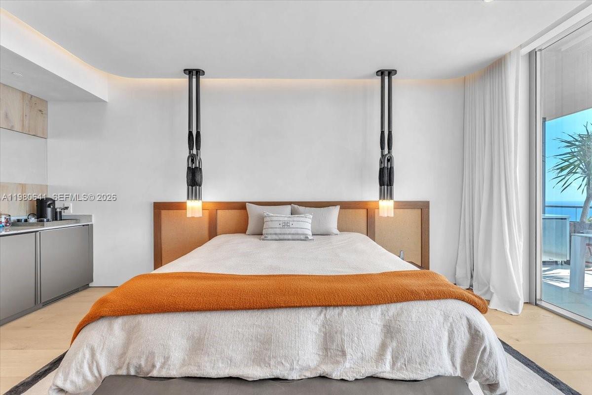 18975 Collins Ave #5302+Cabana 6, Sunny Isles Beach FL 33160