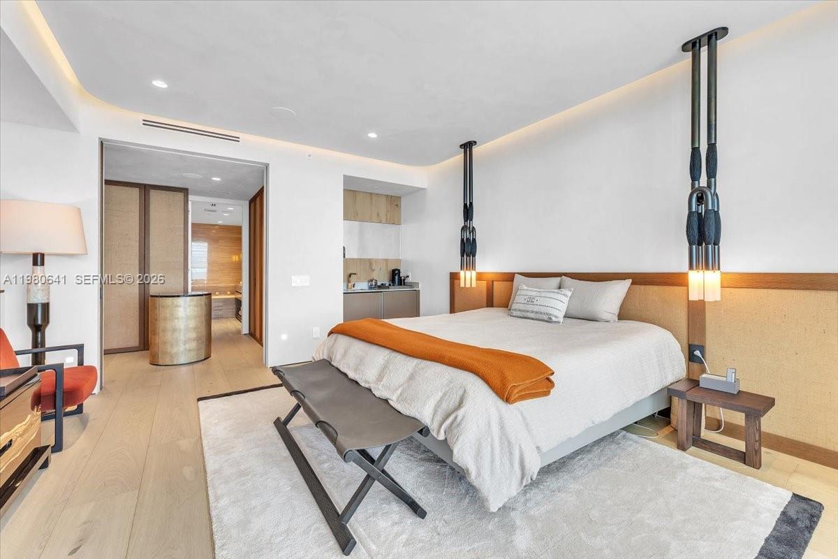 18975 Collins Ave #5302+Cabana 6, Sunny Isles Beach FL 33160