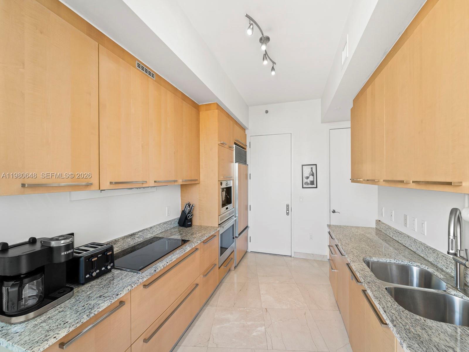 15901 Collins Ave #405, Sunny Isles Beach FL 33160