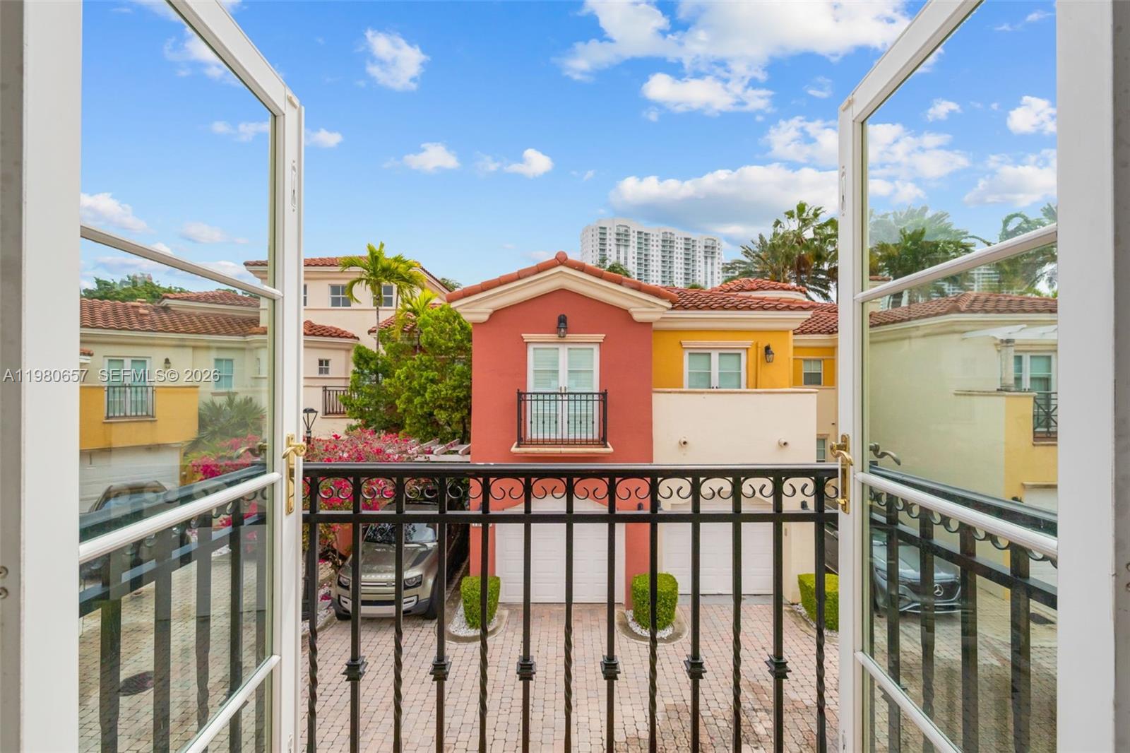 18450 NE 30th place, Aventura FL 33160