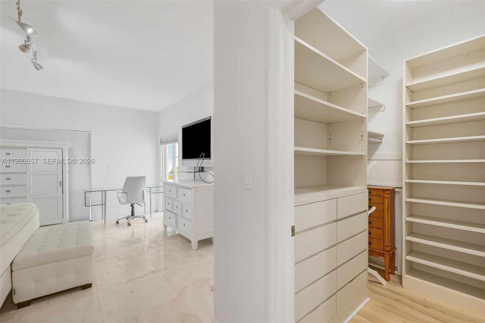 18450 NE 30th place, Aventura FL 33160