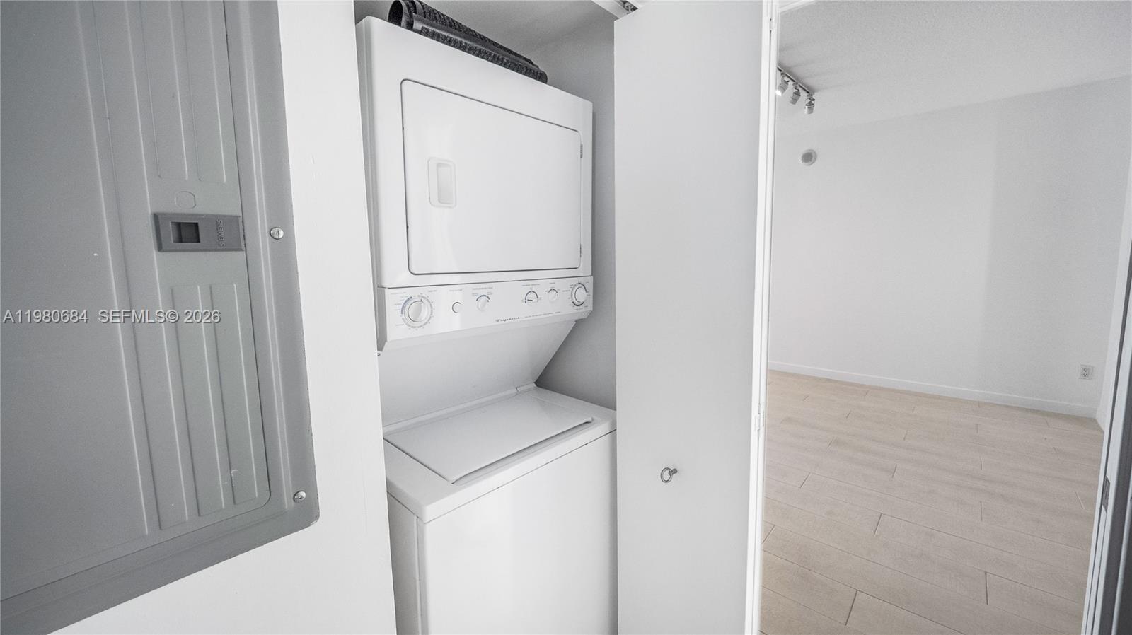 325 S Biscayne Blvd #4314, Miami FL 33131