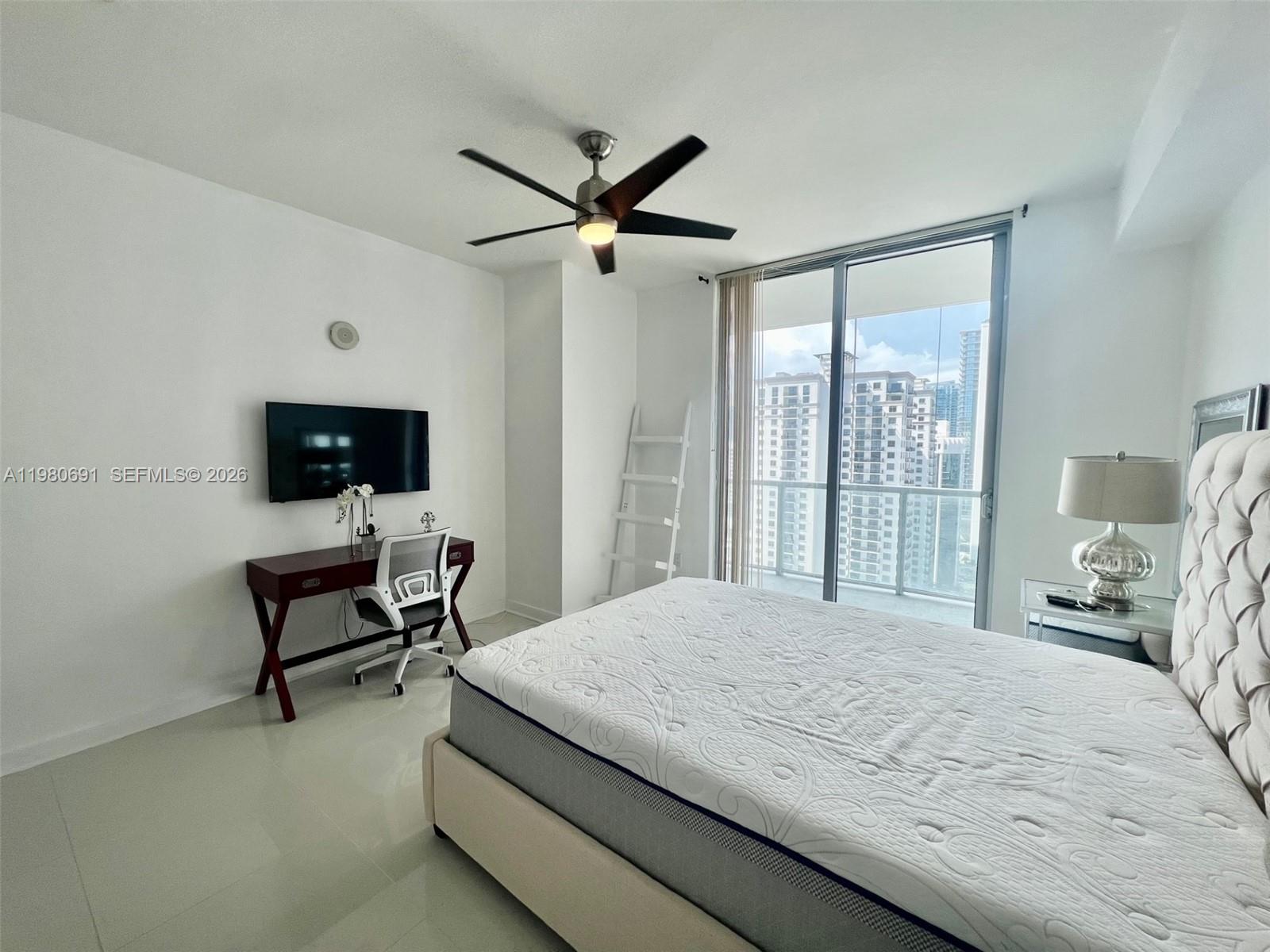 1111 SW 1st Ave #3223, Miami FL 33130