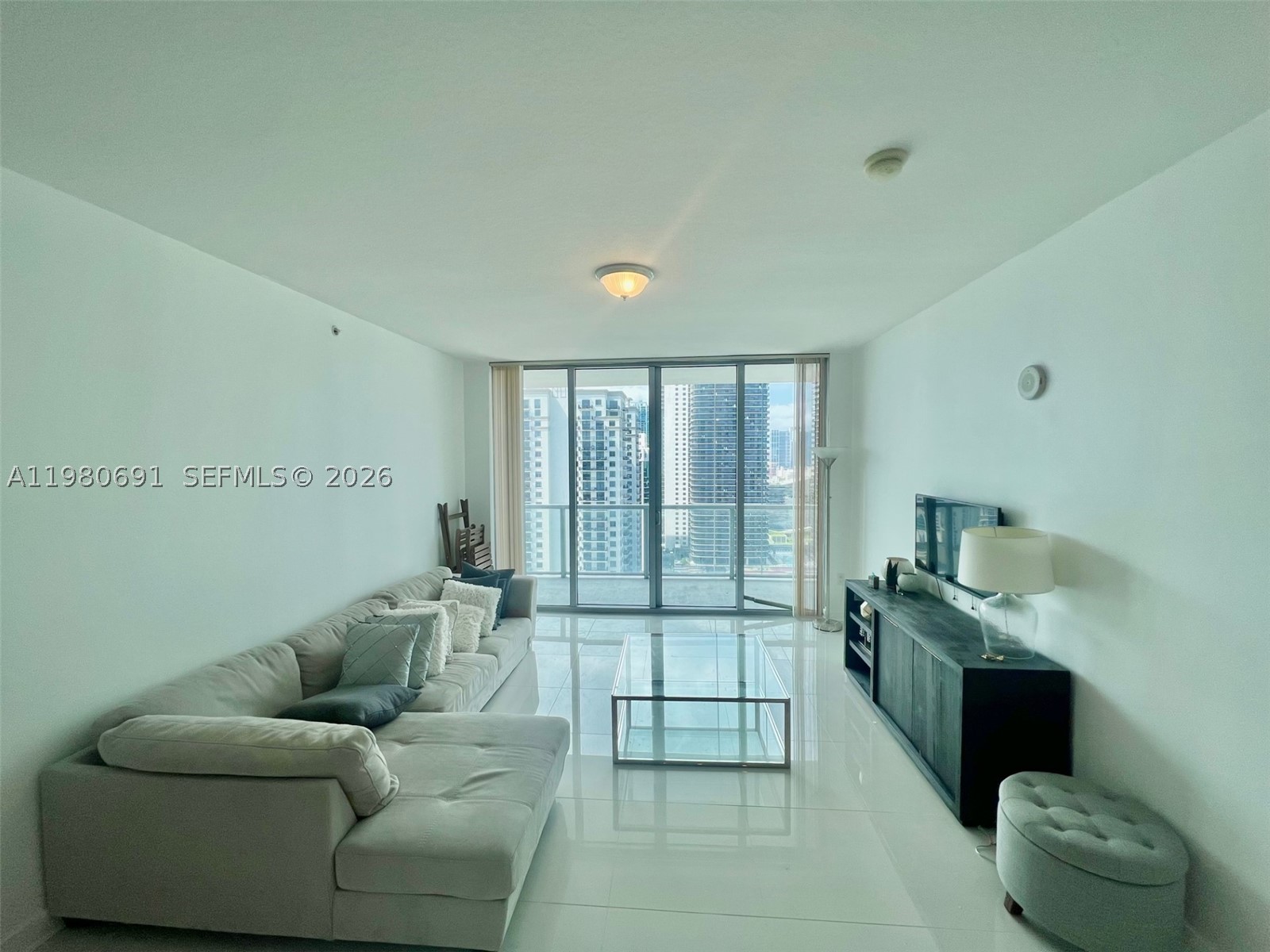 1111 SW 1st Ave #3223, Miami FL 33130