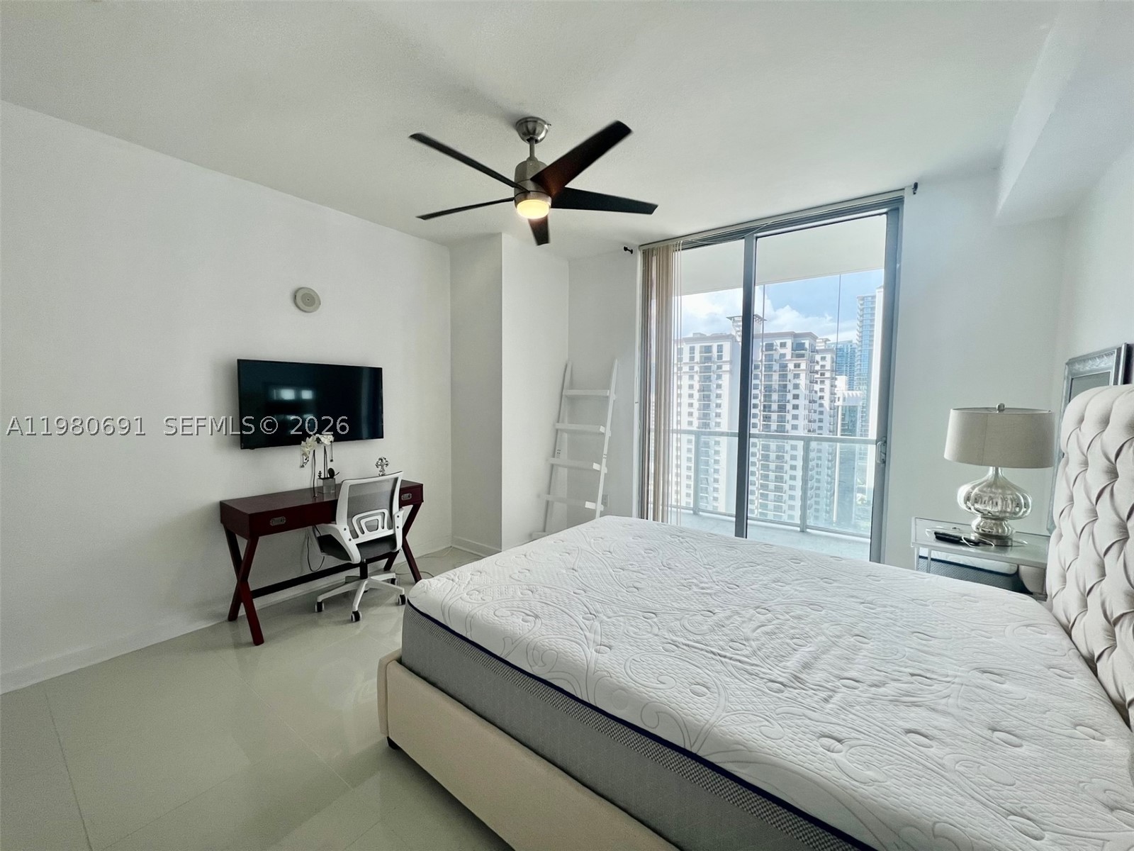 1111 SW 1st Ave #3223, Miami FL 33130