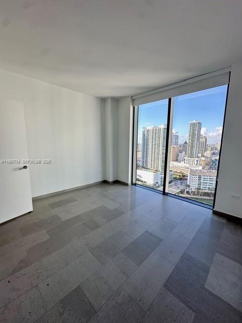 68 SE 6th St #2511, Miami FL 33131
