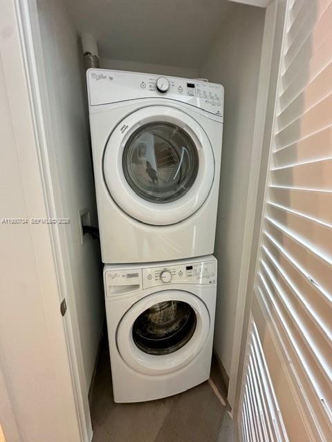 68 SE 6th St #2511, Miami FL 33131