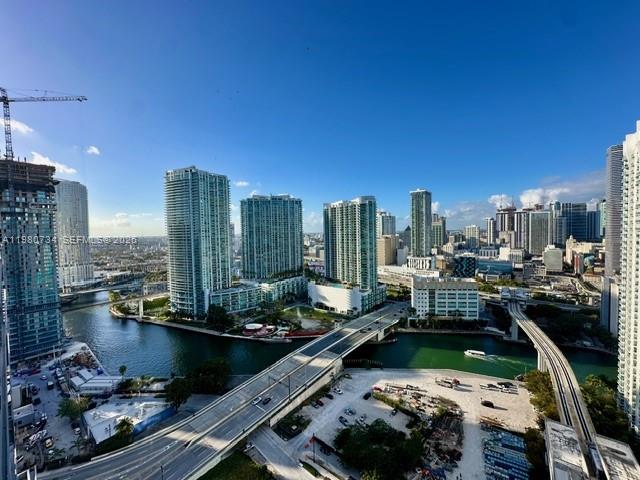68 SE 6th St #2511, Miami FL 33131