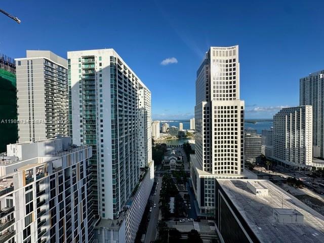 68 SE 6th St #2511, Miami FL 33131