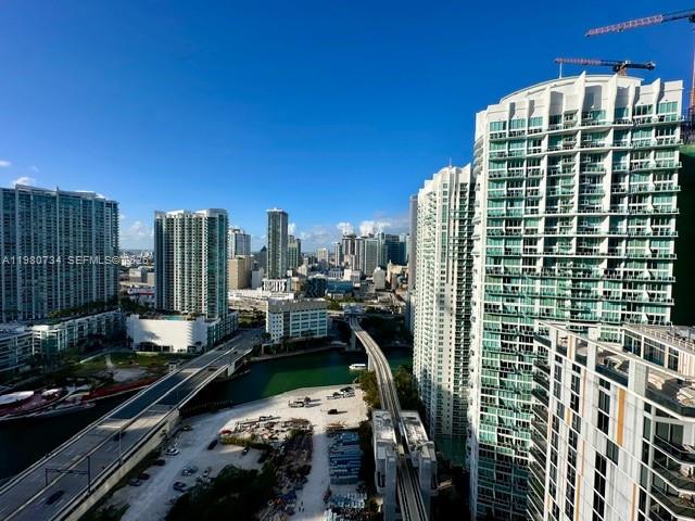 68 SE 6th St #2511, Miami FL 33131