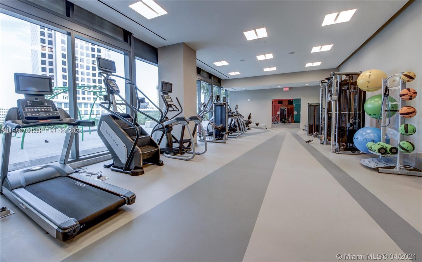 68 SE 6th St #2511, Miami FL 33131