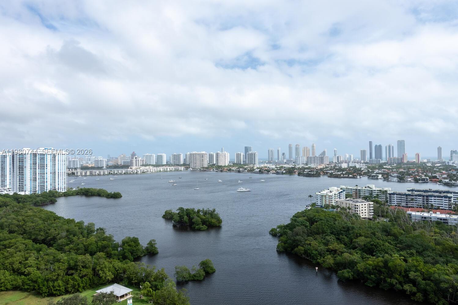 16385 Biscayne Blvd #2304, North Miami Beach FL 33160