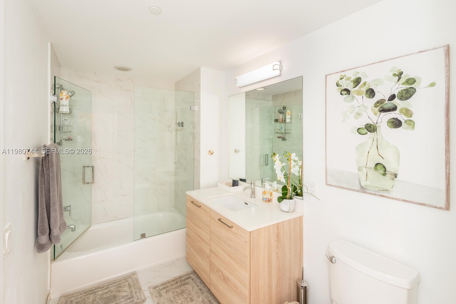 16385 Biscayne Blvd #2304, North Miami Beach FL 33160