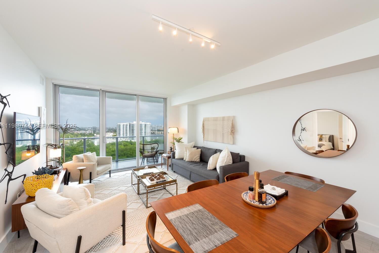 16385 Biscayne Blvd #2304, North Miami Beach FL 33160