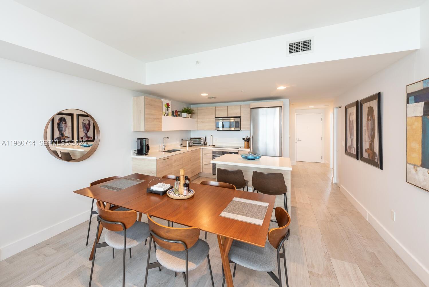 16385 Biscayne Blvd #2304, North Miami Beach FL 33160