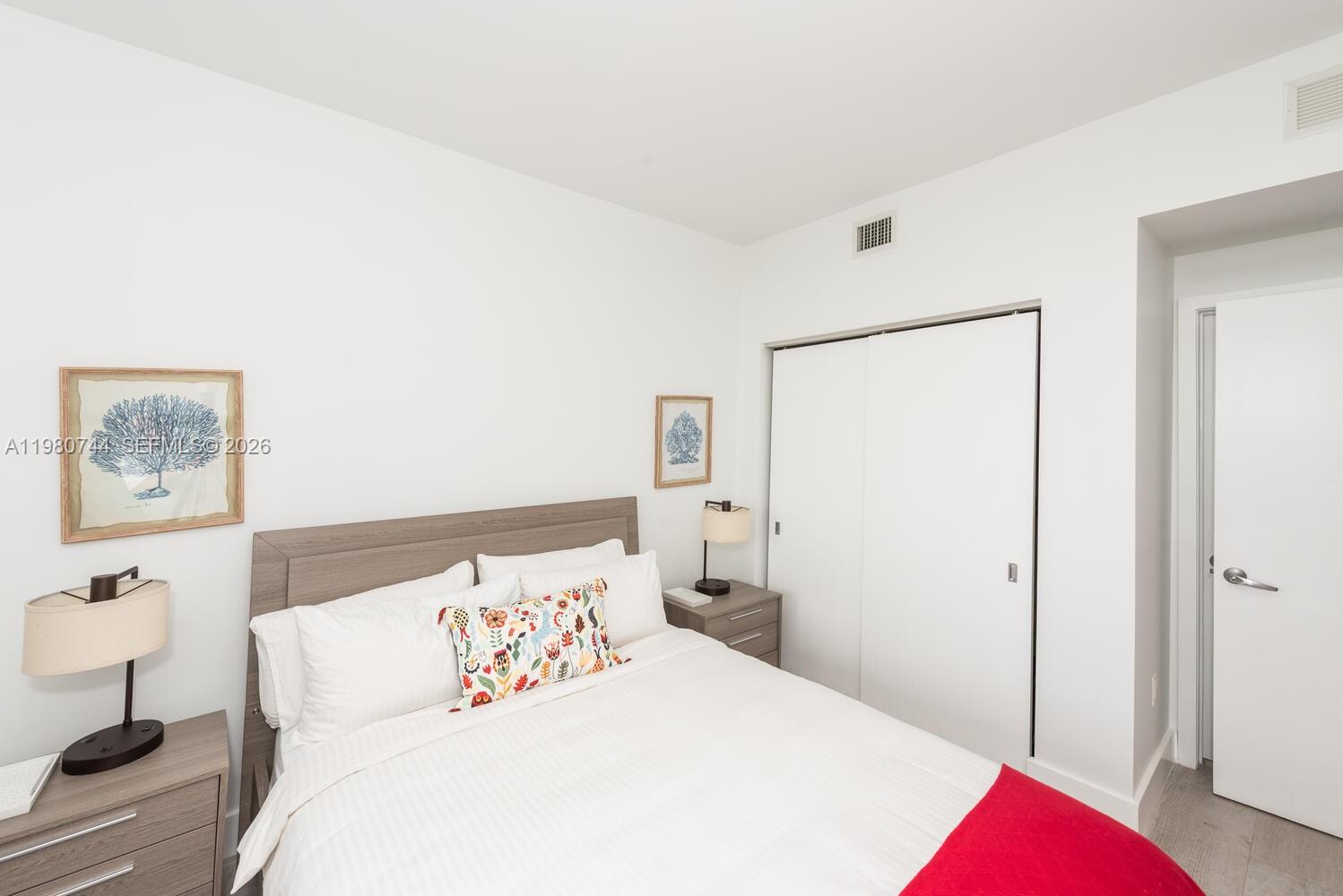 16385 Biscayne Blvd #2304, North Miami Beach FL 33160