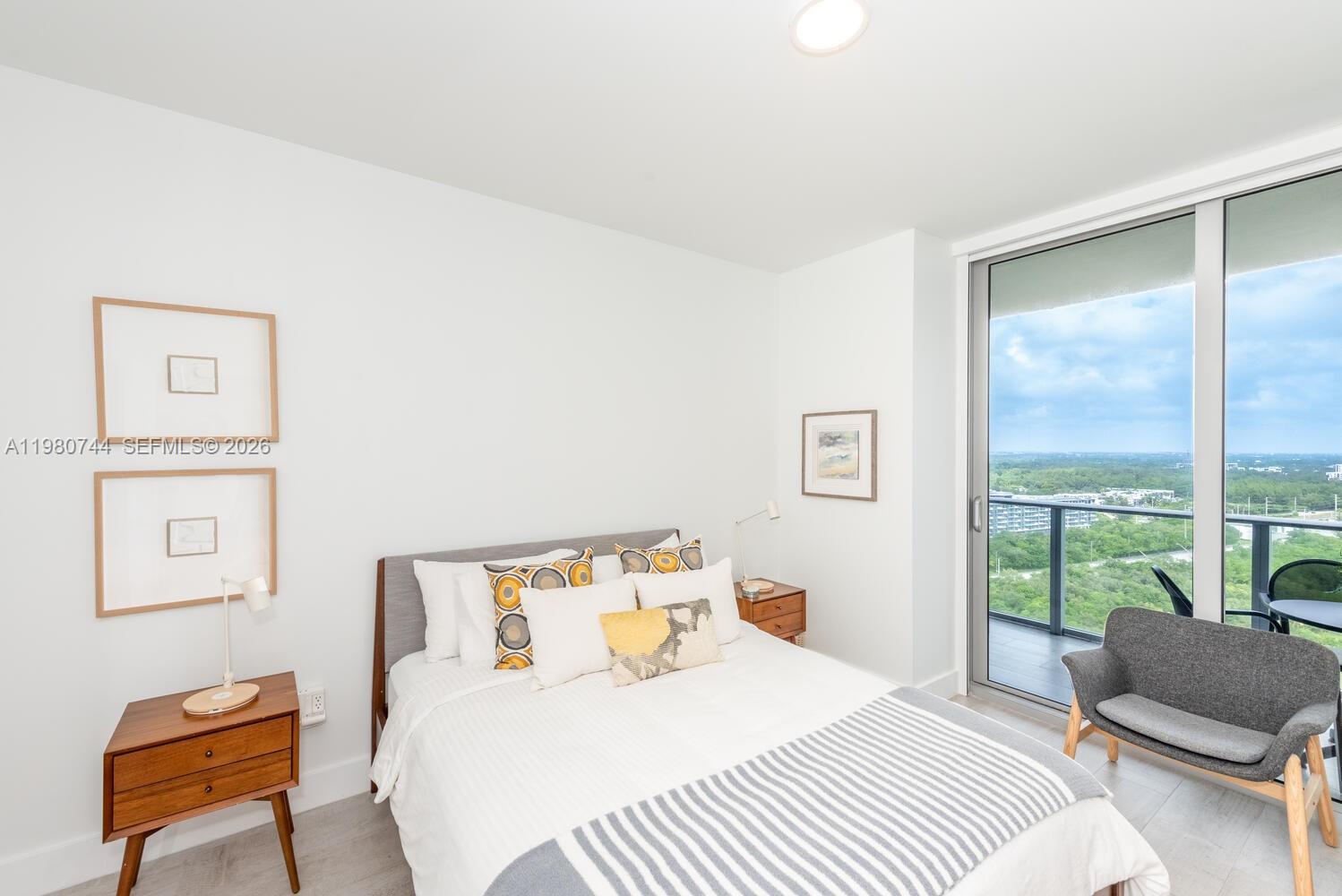 16385 Biscayne Blvd #2304, North Miami Beach FL 33160