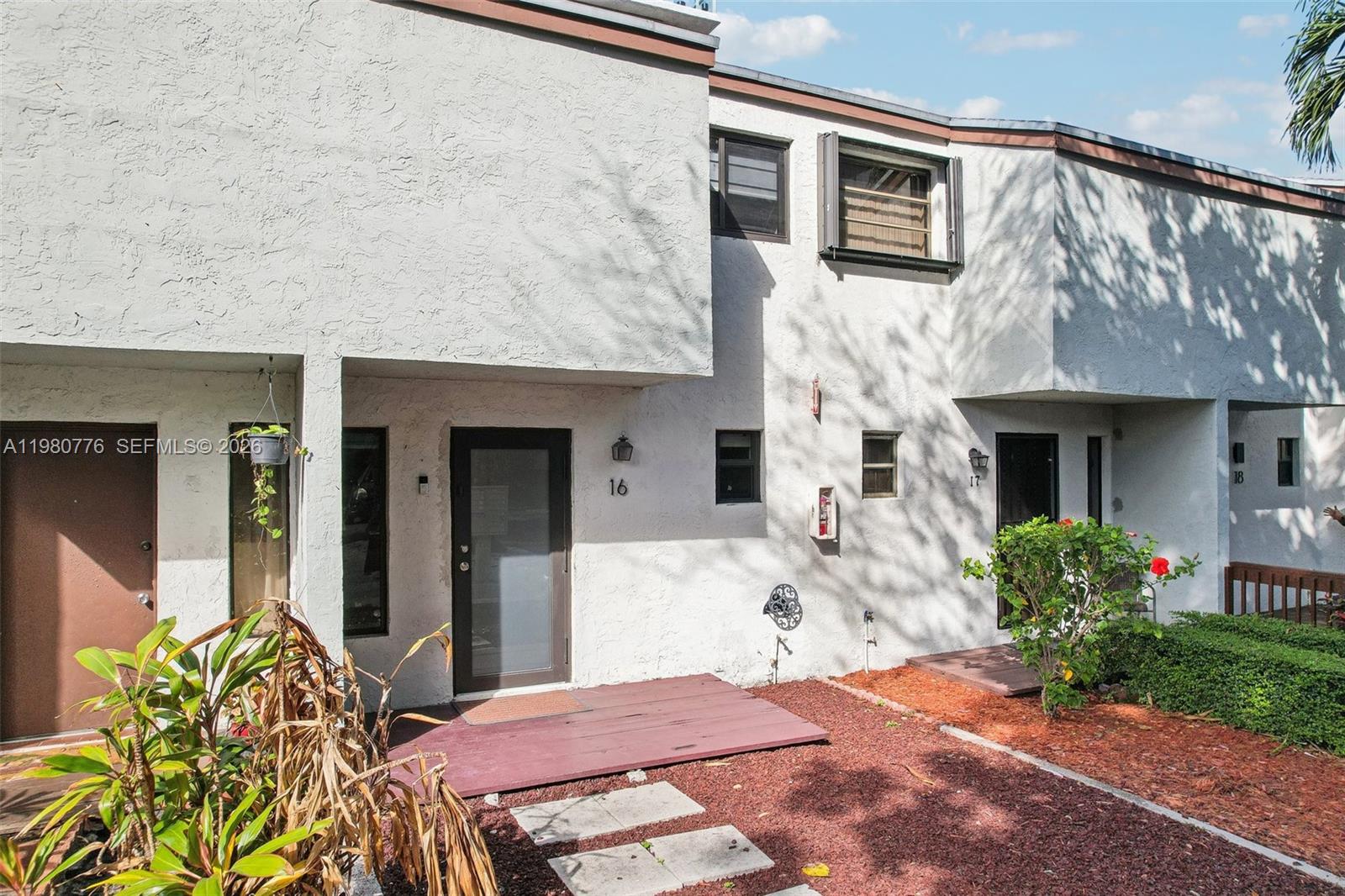 1901 NW S River Dr #16B, Miami FL 33125
