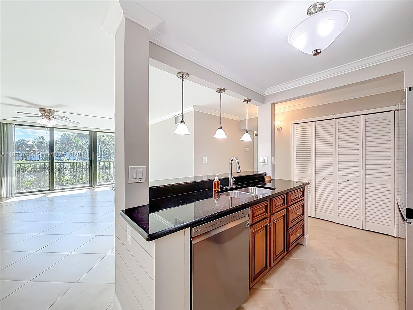 1350 River Reach Dr #118, Fort Lauderdale FL 33315