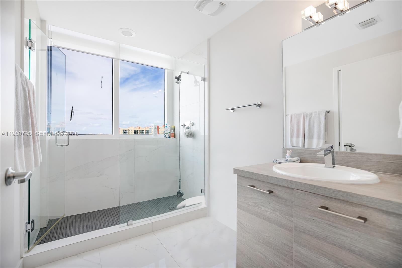 400 Sunny Isles Blvd #2019, Sunny Isles Beach FL 33160