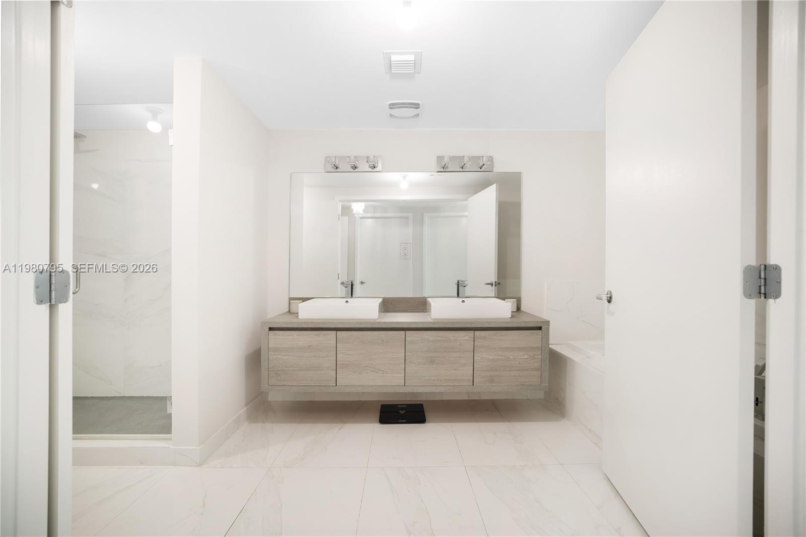 400 Sunny Isles Blvd #2019, Sunny Isles Beach FL 33160