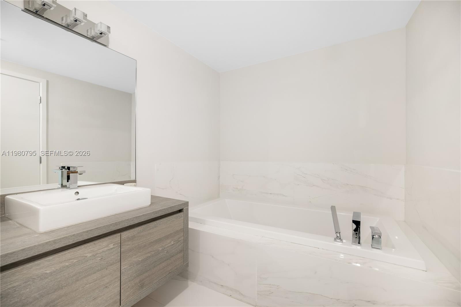 400 Sunny Isles Blvd #2019, Sunny Isles Beach FL 33160