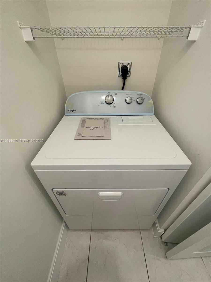 6821 SW 44th St #301, Miami FL 33155