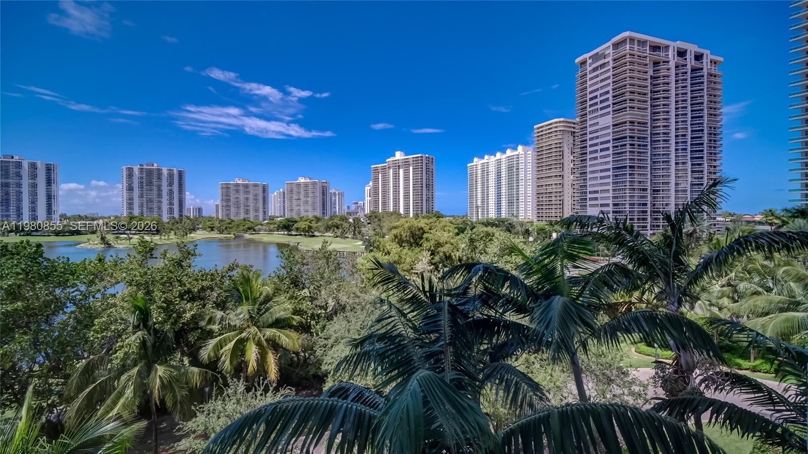 20000 E Country Club Dr #512, Aventura FL 33180