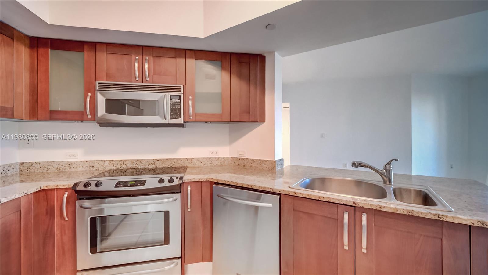 20000 E Country Club Dr #512, Aventura FL 33180