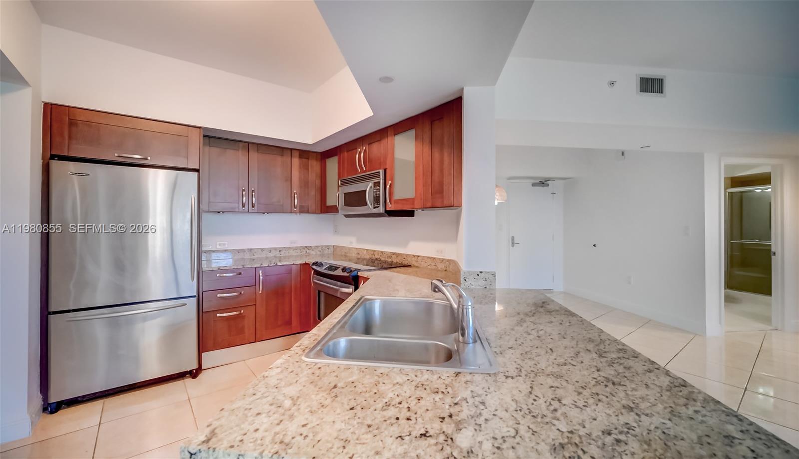 20000 E Country Club Dr #512, Aventura FL 33180