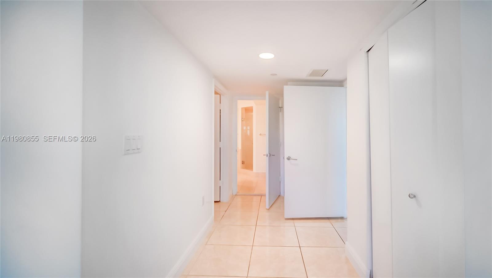 20000 E Country Club Dr #512, Aventura FL 33180