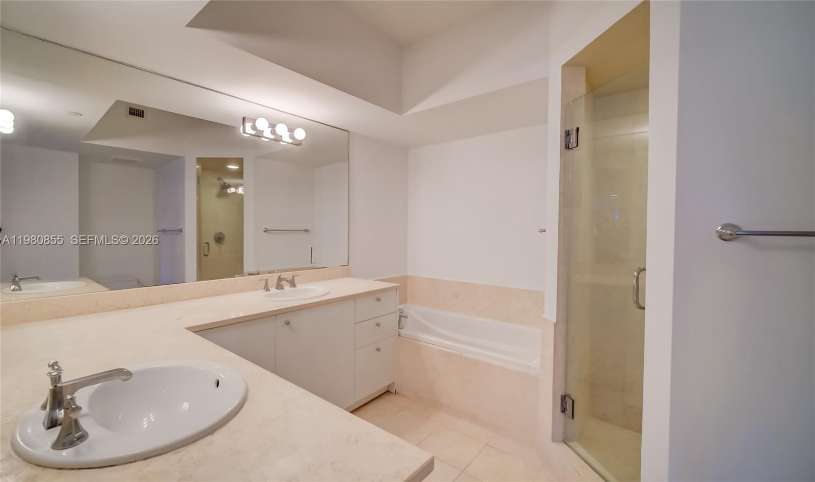 20000 E Country Club Dr #512, Aventura FL 33180
