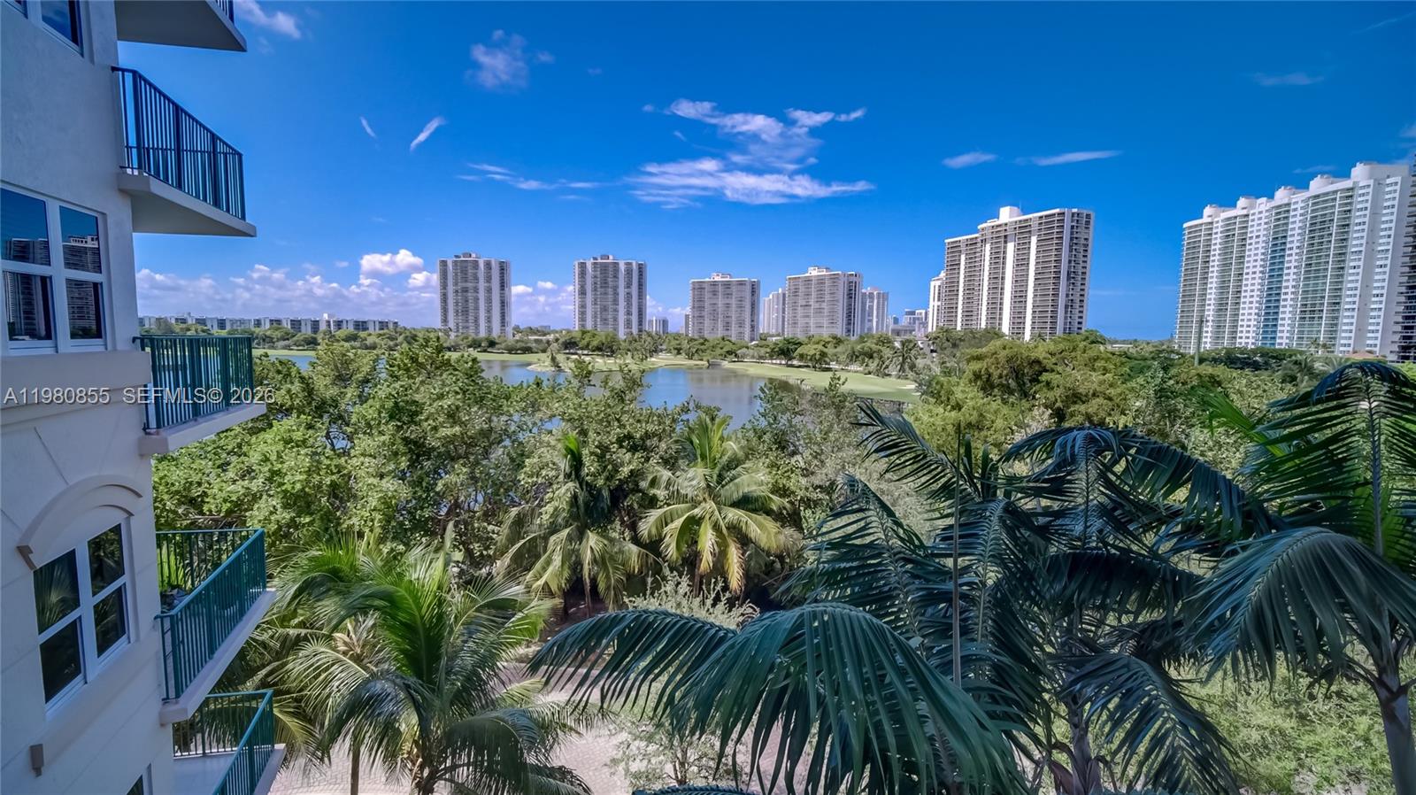20000 E Country Club Dr #512, Aventura FL 33180