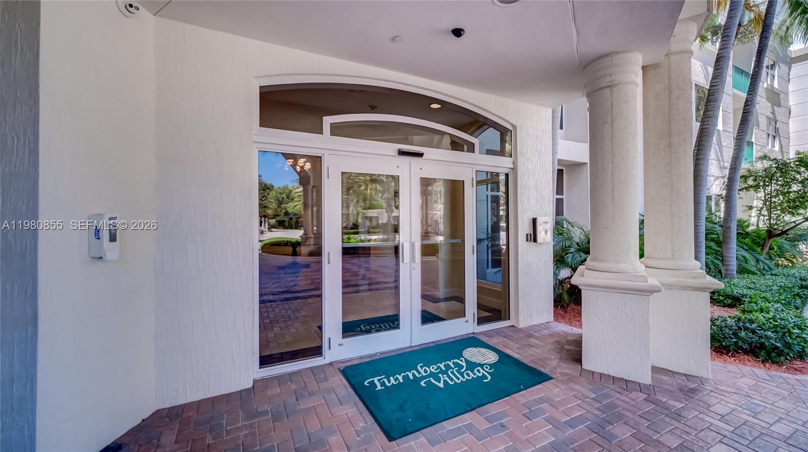 20000 E Country Club Dr #512, Aventura FL 33180