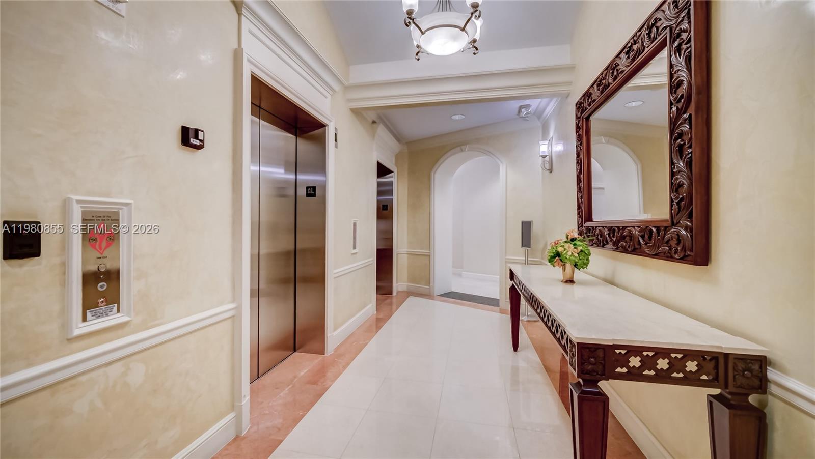 20000 E Country Club Dr #512, Aventura FL 33180