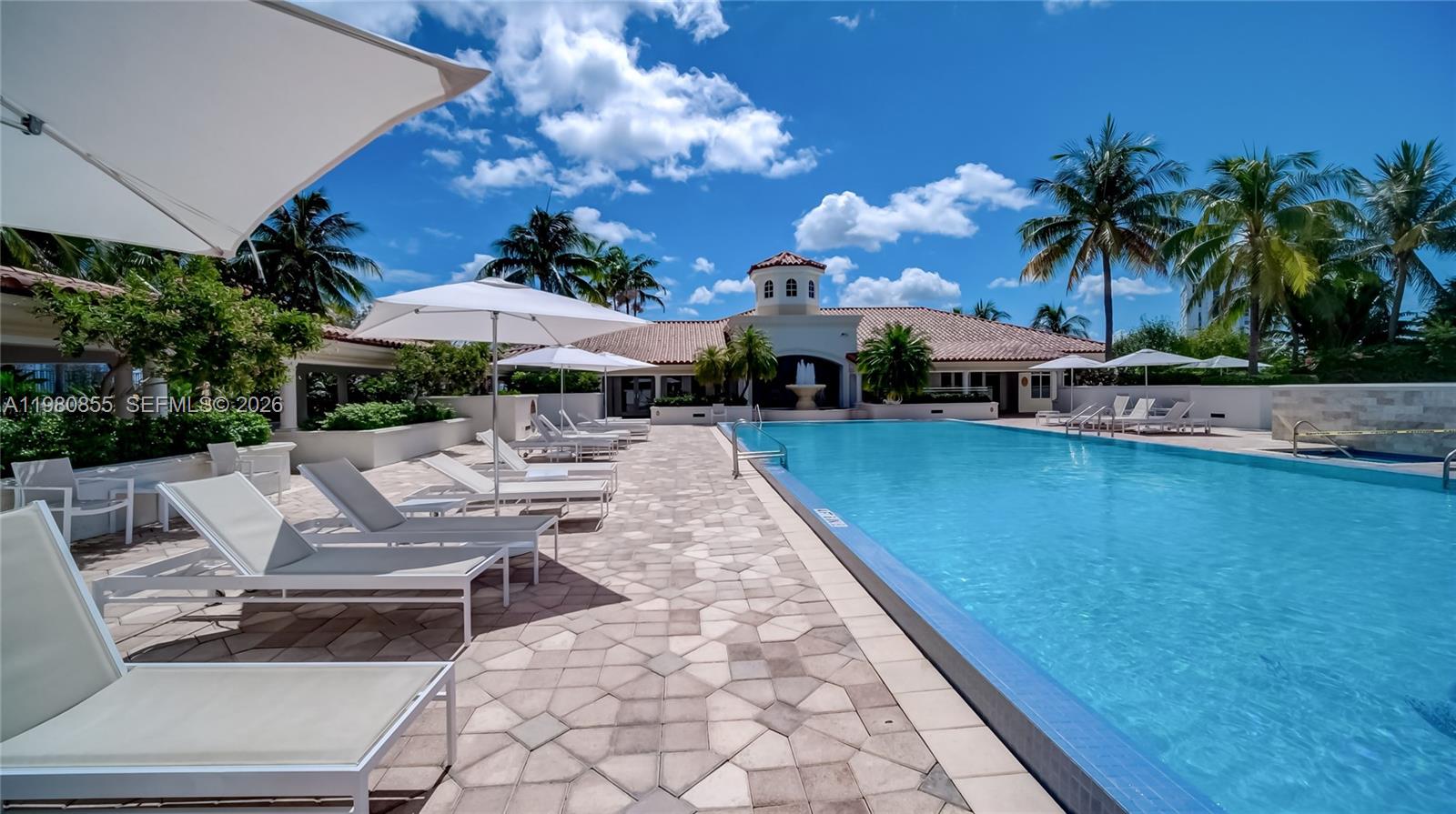 20000 E Country Club Dr #512, Aventura FL 33180