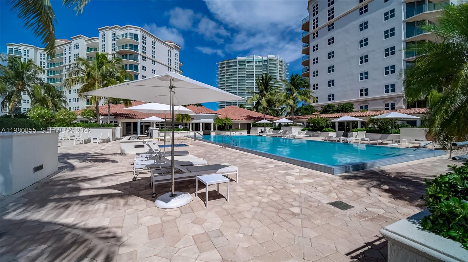 20000 E Country Club Dr #512, Aventura FL 33180