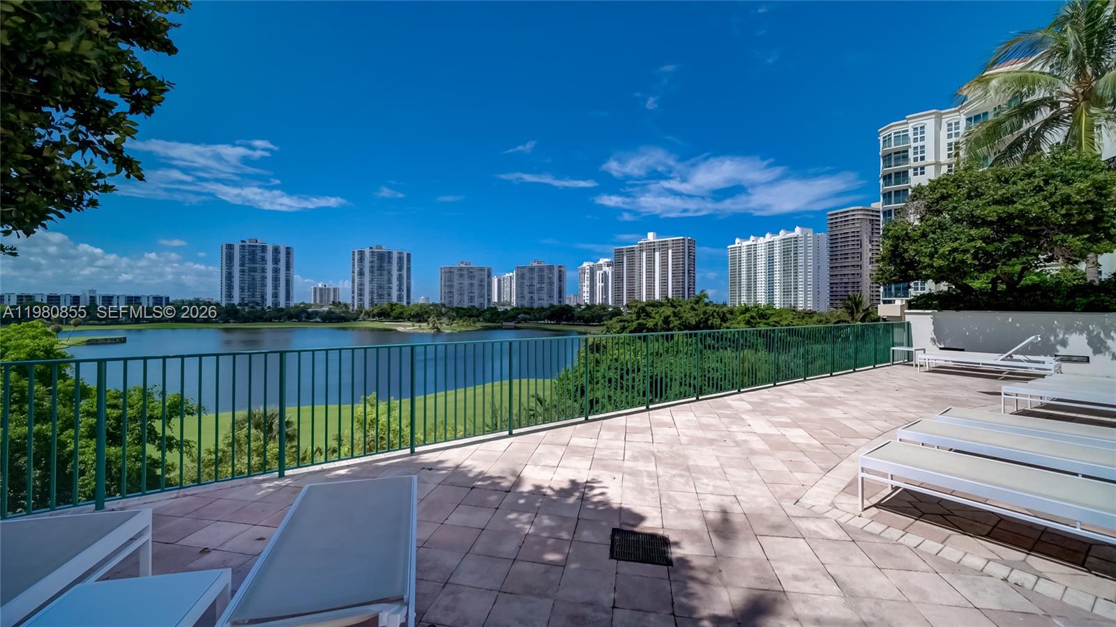 20000 E Country Club Dr #512, Aventura FL 33180