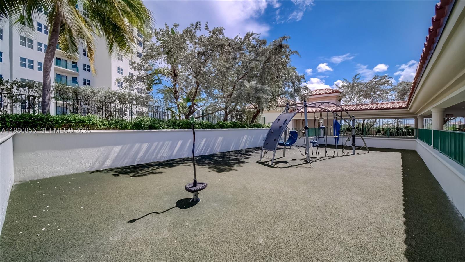20000 E Country Club Dr #512, Aventura FL 33180