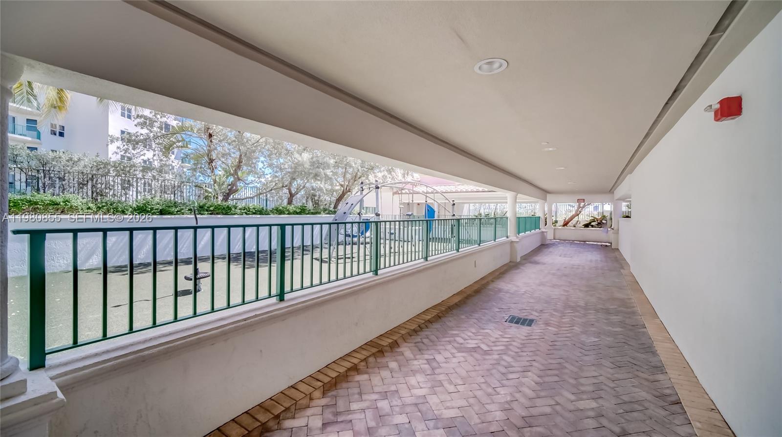 20000 E Country Club Dr #512, Aventura FL 33180