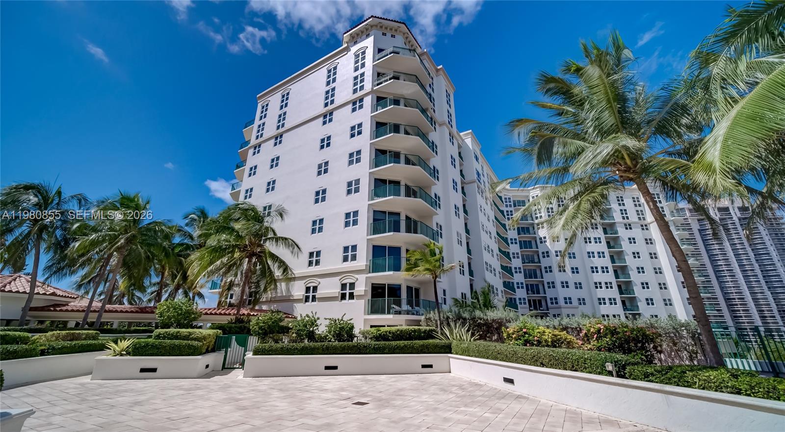 20000 E Country Club Dr #512, Aventura FL 33180